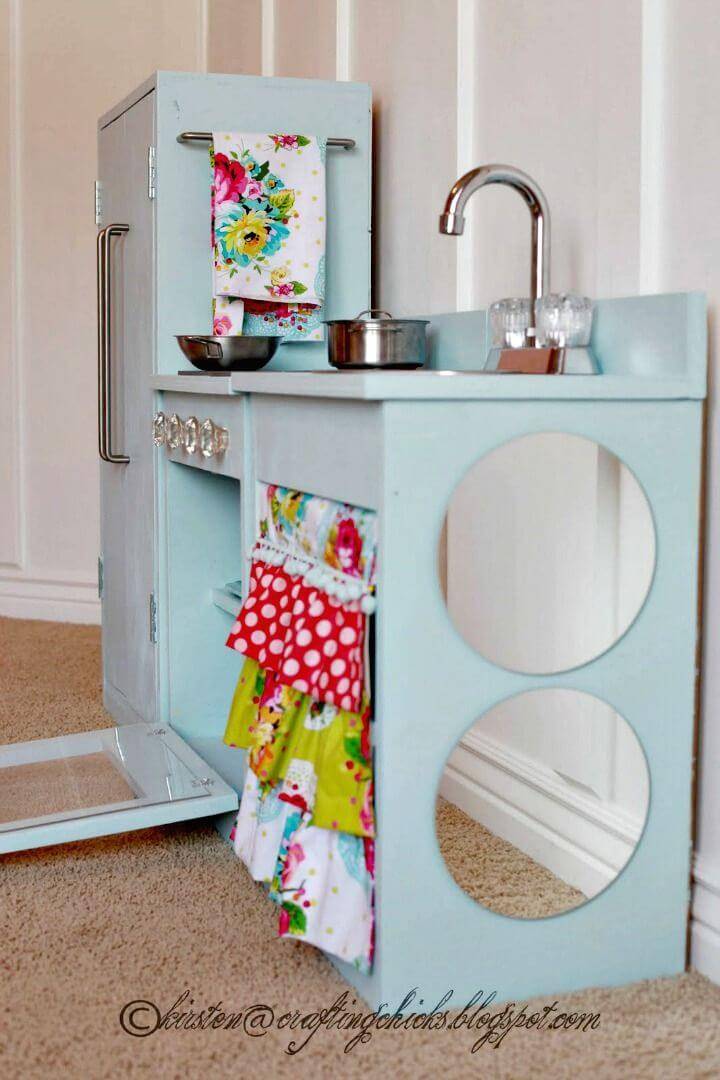 How to Make a Blue Play Kitchen
