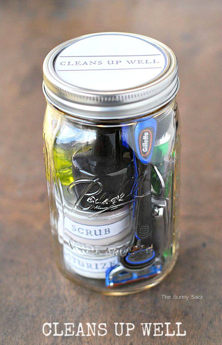 Cleans up Well Gift in a Jar for Men