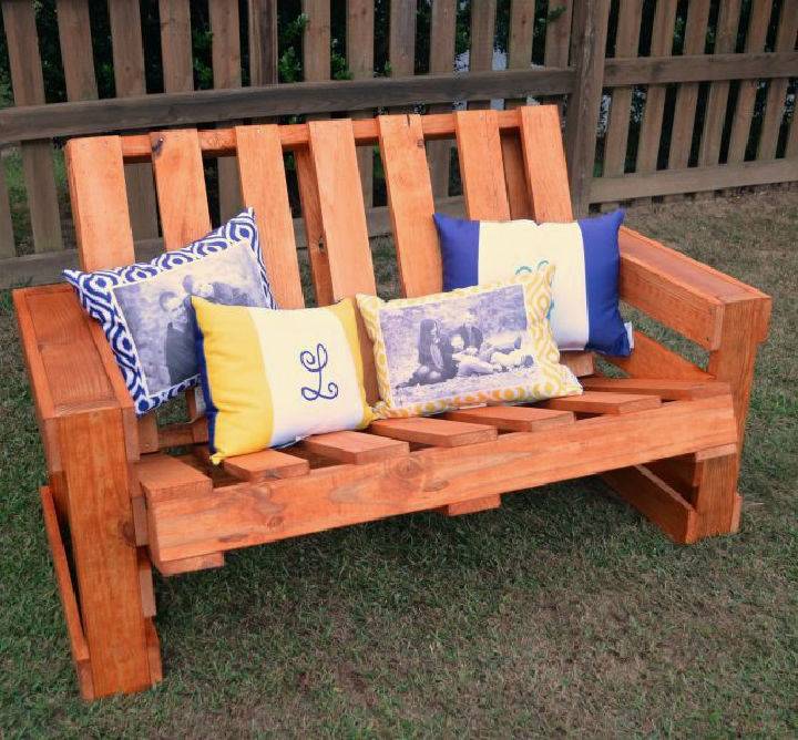 How to Turn Wooden Pallets into Bench