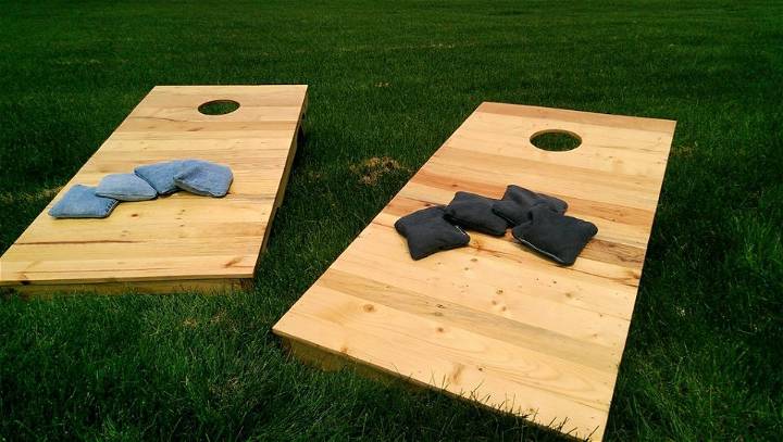 DIY Cornhole Boards Using Pallets