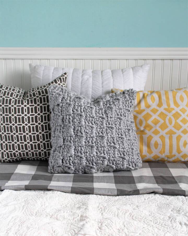 Easy Crochet Chunky Stairstep Throw Pillow Pattern