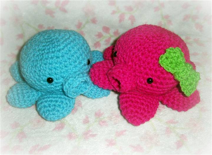 Free Crochet Little Octopus Amigurumi Pattern