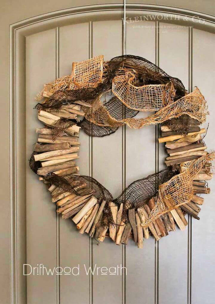 Make Your Own Driftwood Wreath