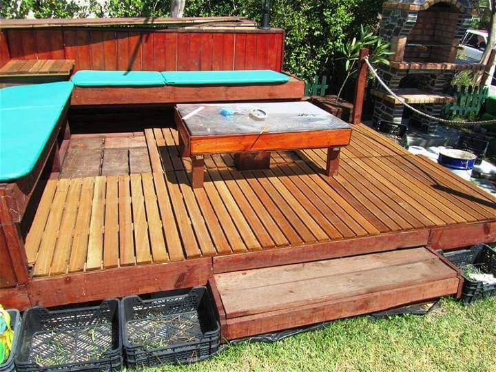 diy pallet backyard deck with attached seats