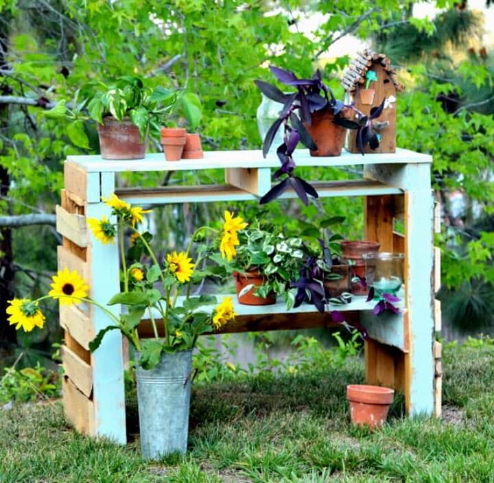 DIY Two Pallet Potting Bench - Garden Project