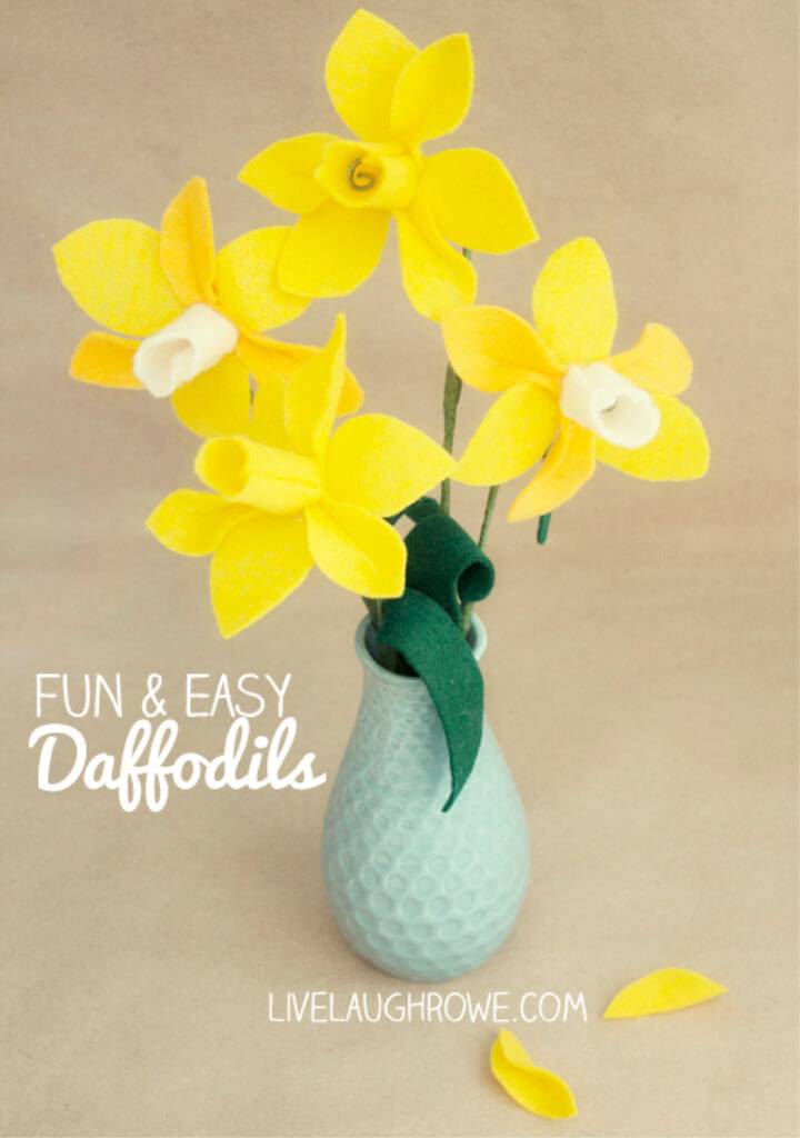 How to Make Felt Daffodils