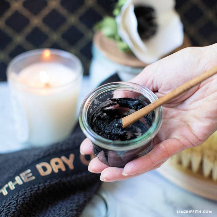 Homemade Charcoal Face Mask