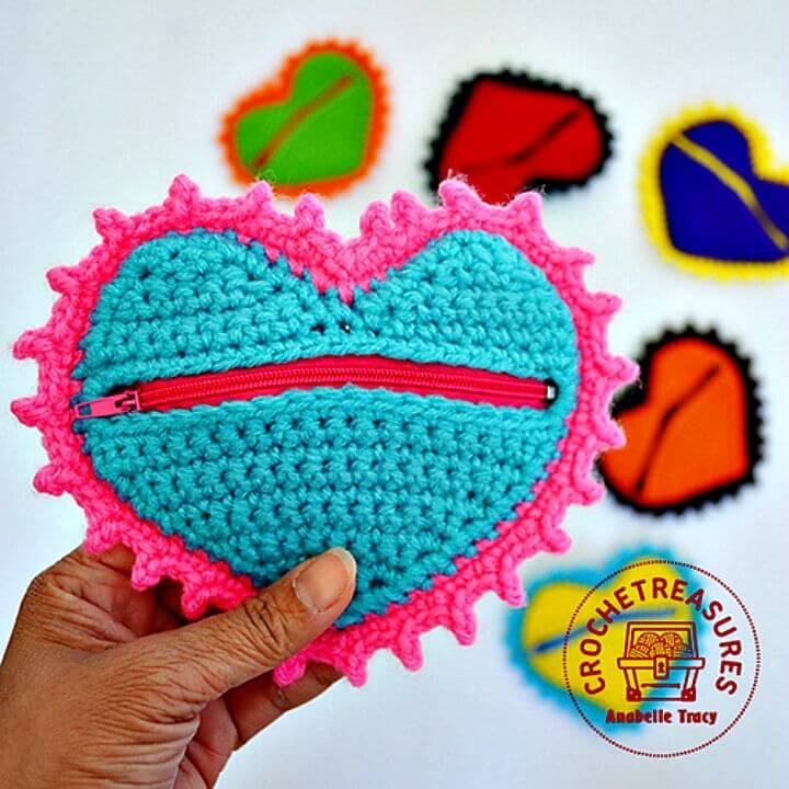  Free Crochet Heart Coin Purse Pattern