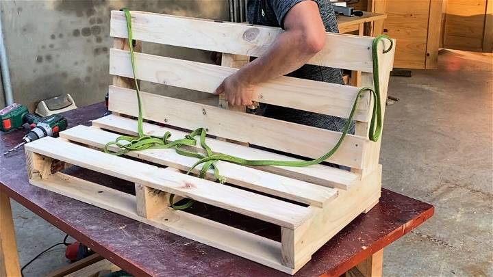 How to Make a Pallets Swing With Bamboo