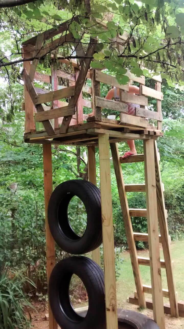 How to Make a Pallet Tree House