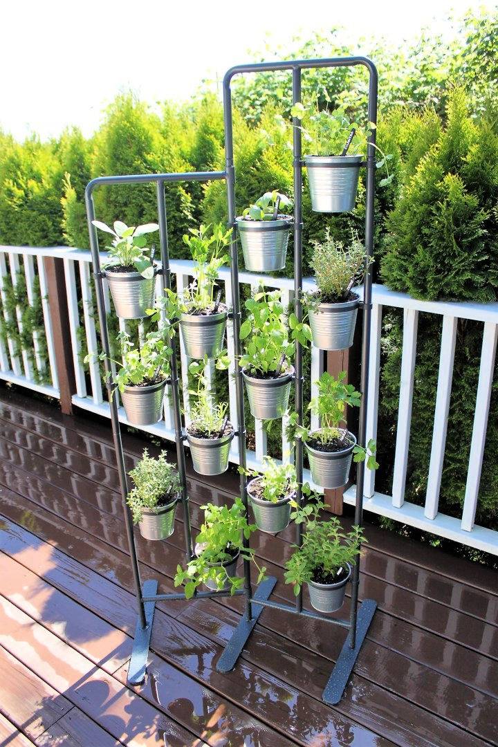 DIY Industrial Style Herb Garden