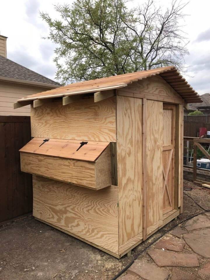 Easy DIY Wooden Chicken Coop