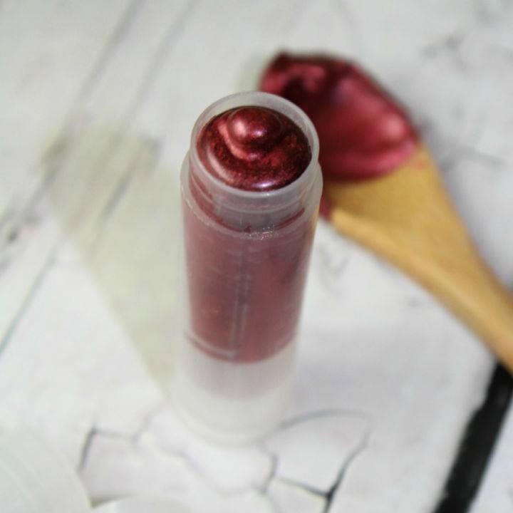 Making a Shea Butter Lipstick With Essential Oils