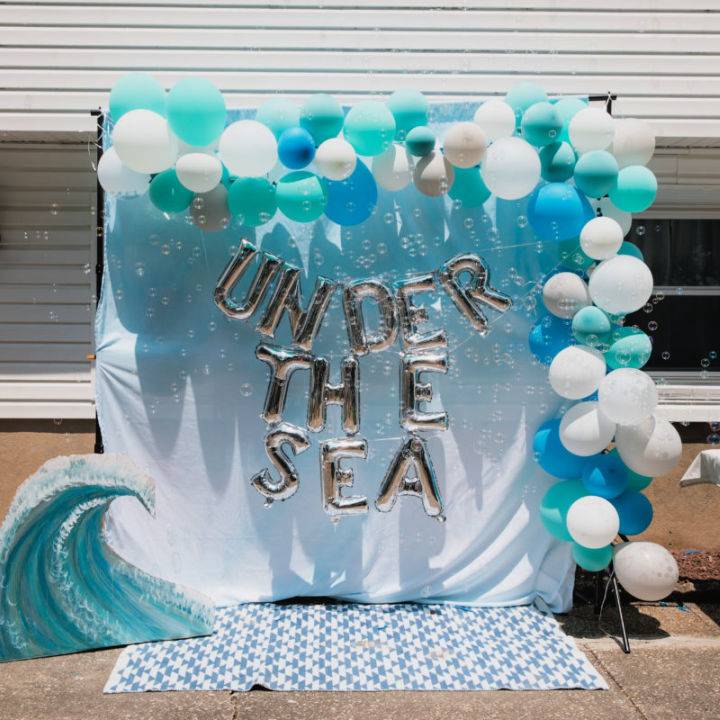 Making Your Own Mermaid Balloon Arch