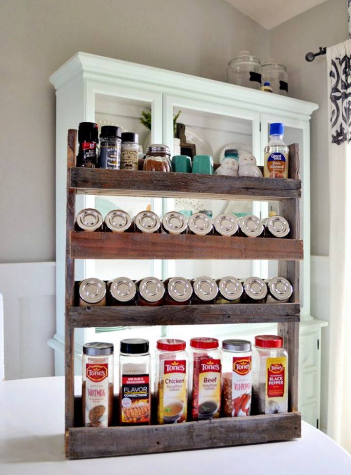 How to Make a Pallet Spice Rack